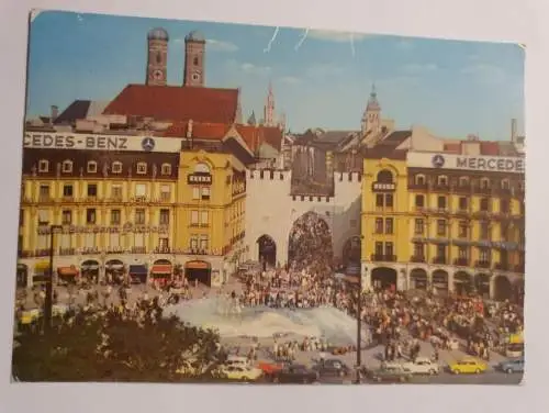 München - Karlsplatz mit Karlstor