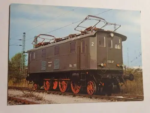 Elektrische Personenzug Lokomotive E 32 27