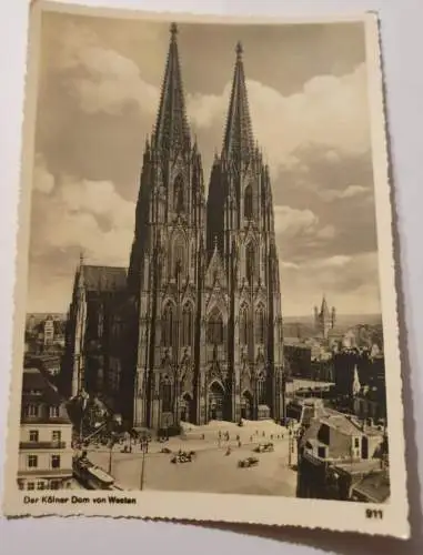 Der Kölner Dom von Westen