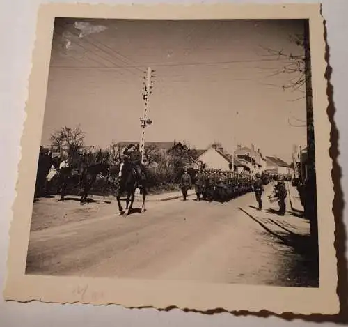 Marsch aus dem Dorf - 1941