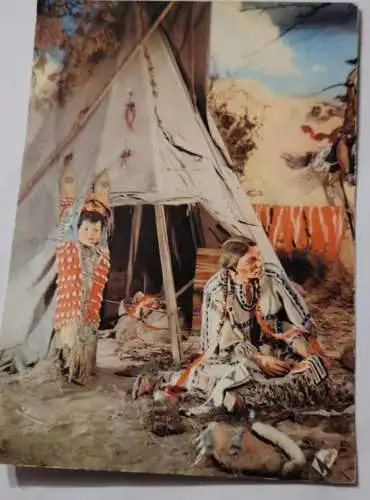 Indianer vor Zelt