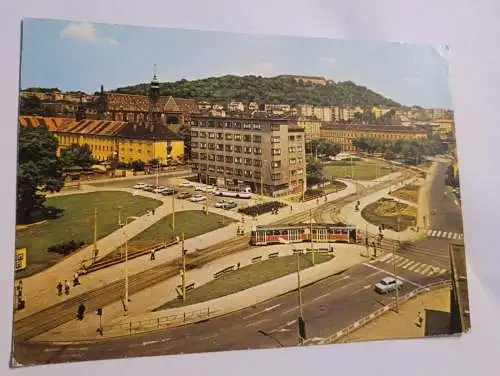 Brno _ Der Mandelplatz mit dem Spielberg im Hintergrund