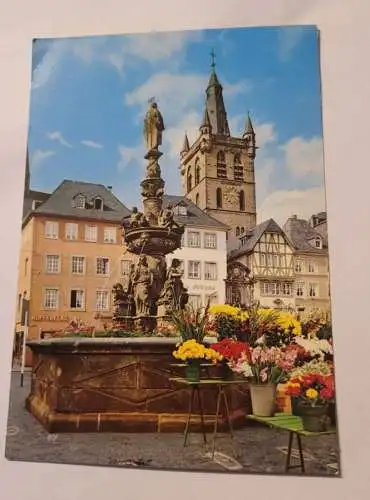 Trier - Marktbrunnen und St Gangolph kirche