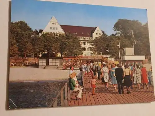 Ostseeheilbad Glücksburg an der Flensburger Förde - Blick vom Schiffsanleger zum Matthias Claudius Heim