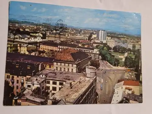 Brno - Brünn - Der Platz der roten Armee im Hintergrund das Hotel Continental