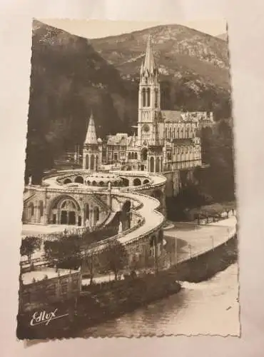 Lourdes