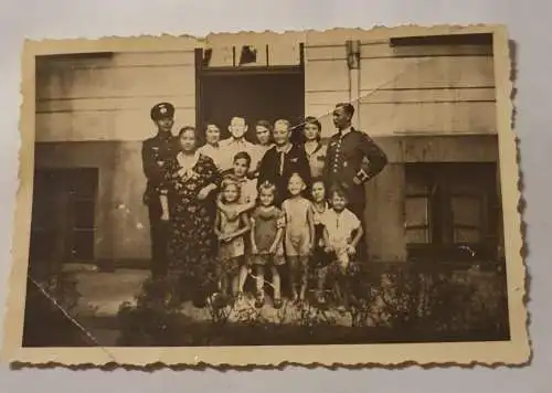 2 Wehrmachtssoldaten mit grosser Familie