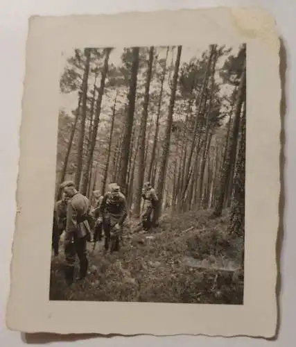 Wehrmacht Marsch durch den Wald - 1940