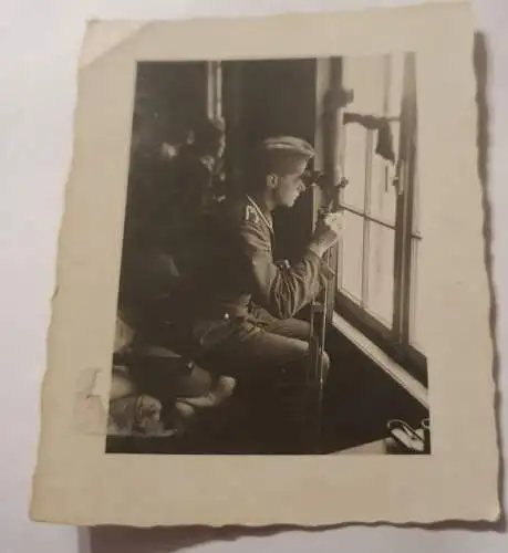 Soldat bei der Beobachtung - 1940