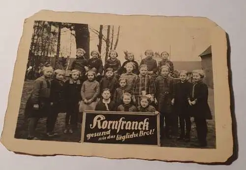 Klassenfoto mit Werbung - Kornfranck gesund wie das tägliche Brot!