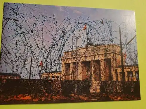 Berlin - Brandenburger Tor nach dem 13 August 1961