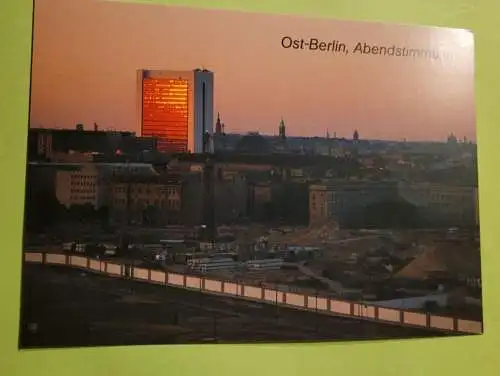 Berlin - Die Mauer - Ost Berlin Abendstimmung