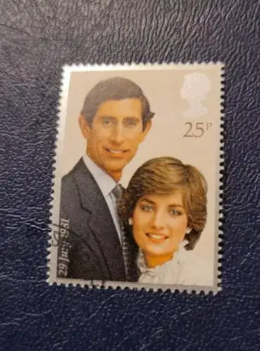 Großbritannien - Diana + Charles 1981 - 25p