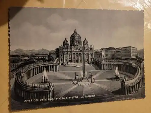 Citta del Vaticano - Piazza S. Pietro - La Basilica