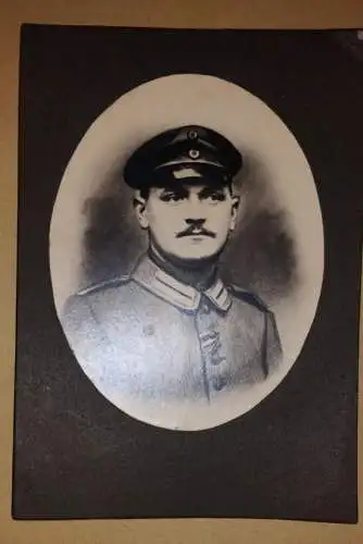 Altes Portrait - Mann in Militär Uniform