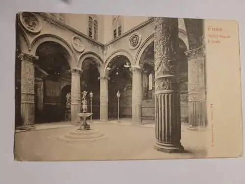 Firenza - Palazzo Vecchio Il Cortile