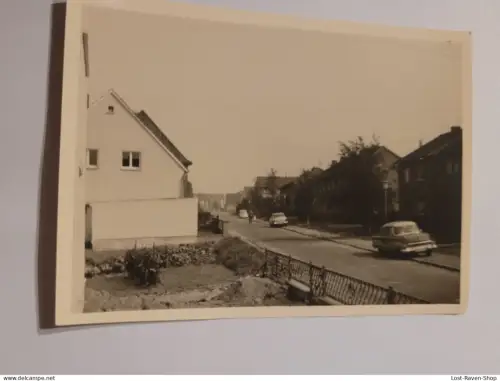 Auto auf Strasse (2)