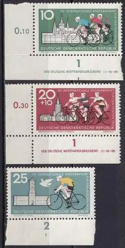 DDR  Nr 886 - 888   (zwei Eckränder mit DV - 1 x Unterrandstück) Postfrisch / **