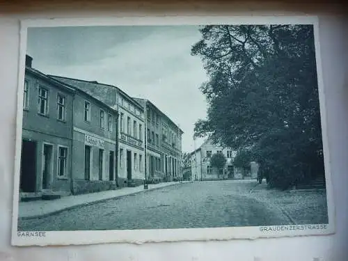 [Echtfotokarte schwarz/weiß] Garnsee - Graudenzerstrasse. Verlagsangaben: Posen, Verlag Heinrich Hoffmann. 