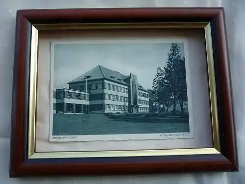 [Echtfotokarte schwarz/weiß] Marienwerder Hindenburgschule. Verlagsangaben: Posen, Verlag Heinrich Hoffmann, Mw. 01. 