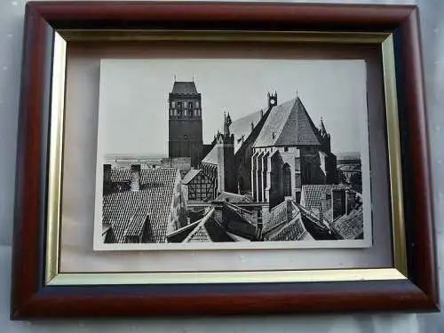 [Echtfotokarte schwarz/weiß] Marienwerder Ordensschloß und Dom, Schloss des Deutsch-Ritterordens, 1233 begonnen, Domkirche des Bistums Pomesanien seit 1285, Gesamtansicht des Doms von Osten.  Künstler: Staatliche Bildstelle. Verlagsangaben: Berlin,...