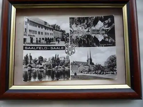 [Echtfotokarte schwarz/weiß] Saalfeld / Saale, Thüringen, 4 Ansichten, HO-Hotel Anker und Milchbar am Marktplatz, Feengrotten Gralsburg, Am Markt, Blick zu Gondelstation. VEB Bild und Heimat Reichenbach e.V. 