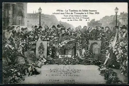 (4669) 490 bis - Le Tombeau du Soldat Inconnu inhumé sous l'Arc de Triomphe le II Nov. 1920 - n. gel.