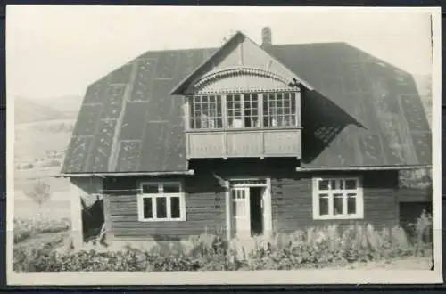 (3679) Bauernhaus um ca. 1940?, dahinter Felder - s/w - n. gel.