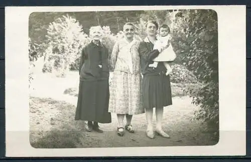 (3677) Familienfoto, Deutschland ca. um 1925? - s/w - Agfa-Foto - n. gel.