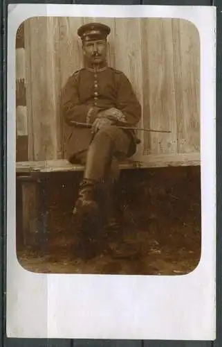 (3667) Soldat in Uniform - s/w - n. gel.