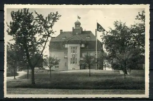 (00058) Radebeul (Sachsen) / Gauschule "Haideberg" der NSDAP (Amt für Volkswohlfahrt) / Fahne - n. gel.