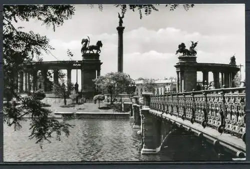 (2811) Budapest / Millenium-Denkmal / Heldenplatz - n. gel. - Nr. 166-611  Bildkunstverlag Budapest