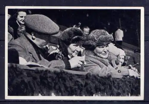 (085) Olympia 1936 Sammelbild Nr.31 / Sammelwerk Nr.13 - Band 1 / Gruppe 56 / Ministerpräsident beim Eishockey