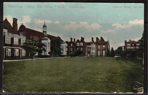 [Echtfotokarte farbig] 210 * CAMBRIDGE * NEWNHAM COLLEGE * THE THREE HALLS. 