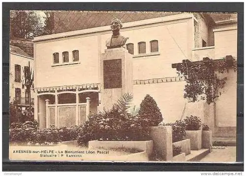 [Echtfotokarte schwarz/weiß] 289 * AVESNES-SUR-HELPE * LE MONUMENT LEON PASCAL *!!. 