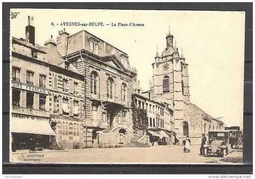 [Echtfotokarte schwarz/weiß] 291 * AVESNES-SUR-HELPE * LA PLACE D'ARMES *!!. 