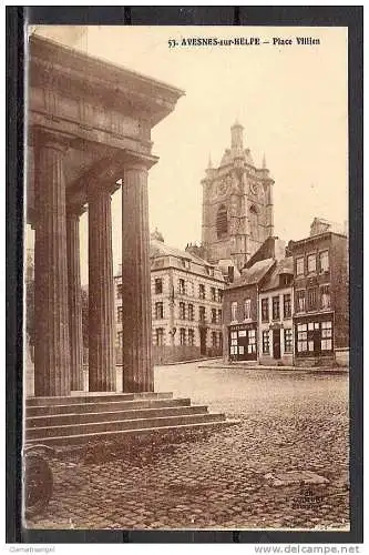[Echtfotokarte schwarz/weiß] 309 * AVESNES-SUR-HELPE * PLACE VILLIAN (GUILLEMIN?) **!!. 