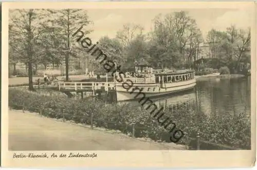 Berlin-Köpenick - An der Lindenstrasse - Foto-Ansichtskarte - Fahrgastschiff Libelle - Verlag Kurt Mader Berlin