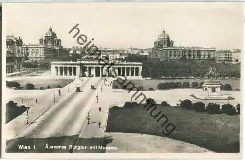 Wien - Äusseres Burgtor mit Museen - Foto-Ansichtskarte - Verlag P. Ledermann Wien 1926