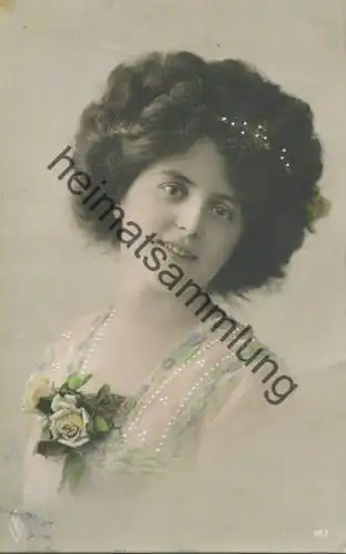 Junge Frau mit Blumen - Verlag PFB Paul Fink Berlin 263 - coloriert gel. 1910