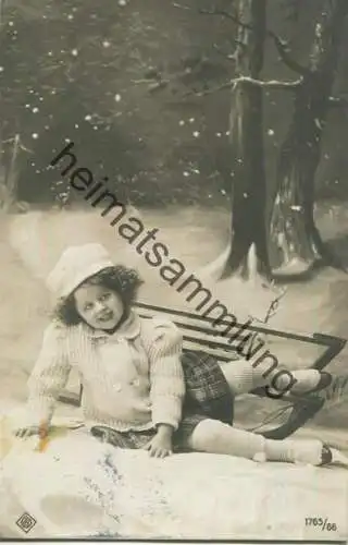Mädchen mit Schlitten im Schnee - Verlag PC 1765/66 gel. 1910