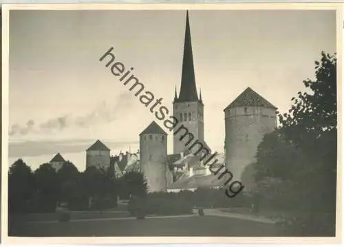 Reval - Blick auf die deutsche Kirche und Stadttürme - Foto-AK Salo Scheyning Kassel 30er Jahre