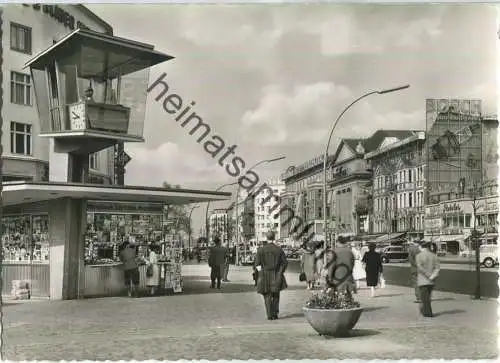 Berlin - Kurfürstendamm mit Verkehrsturm - Foto-Ansichtskarte - Verlag Hans Andres Berlin 60er Jahre