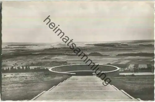 Buchenwald - Blick vom Turm auf die Strasse der Freiheit und das Ringgrab 3 - VEB Bild und Heimat Reichenbach 60er Jahre