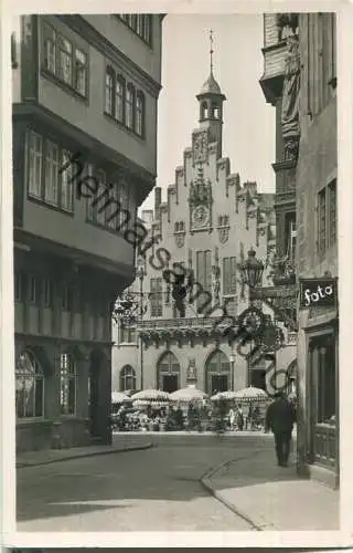 Frankfurt - Blick vom alten Markt nach dem Römer - Foto-Ansichtskarte - Verlag Emil Hartmann Mannheim