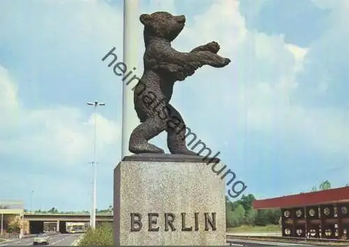 Berlin - Berliner Bär am Grenzübergang Drei-Linden - AK Grossformat