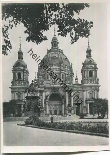 Berlin - Dom vom Lustgarten aus - Foto-Ansichtskarte - Deutscher Kunstverlag Berlin