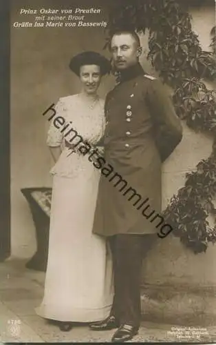 Prinz Oskar von Preussen mit seiner Braut Gräfin Ina Marie von Bassewitz - Phot. W. Gebhard Teterow i. M. - Verlag NPG