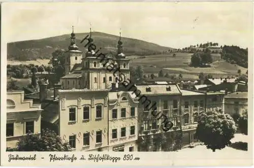 Zuckmantel - Zlate Hory - Pfarrkirche und Bischofskoppe - Foto-Ansichtskarte - Verlag Rudolf Metzner Zuckmantel
