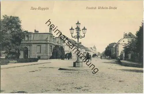 Neuruppin - Friedrich Wilhelm Strasse - Verlag Reinicke & Rubin Dresden